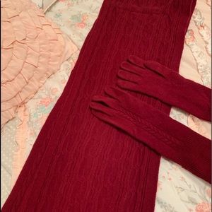 Cashmere burgundy scarf and gloves